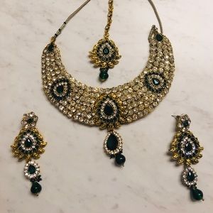 Necklace earrings mangtika set